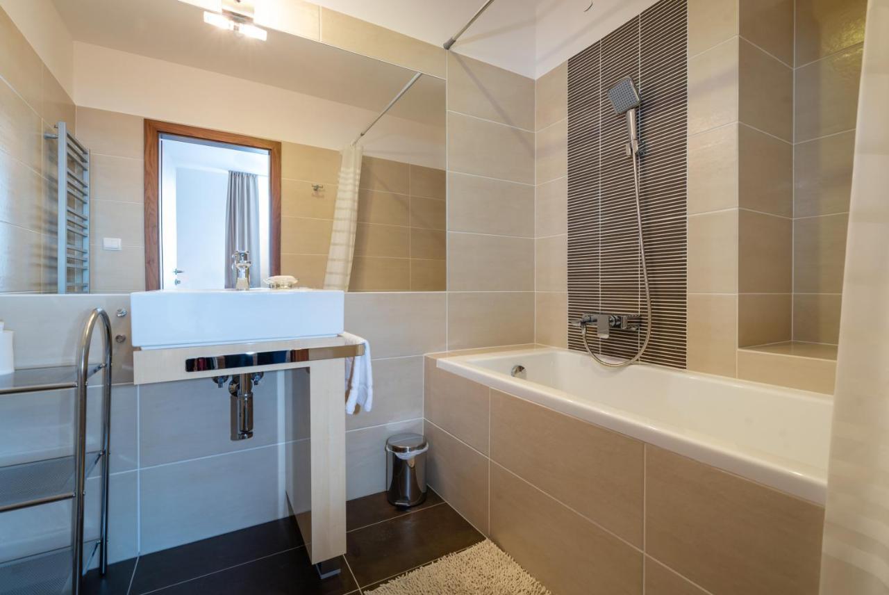 Tatrystay Oliver Apartments Штрбскє-Плесо Екстер'єр фото